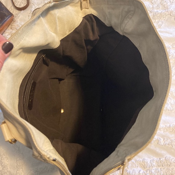 Authentic Saint Laurent downtown tote - Picture 9 of 10